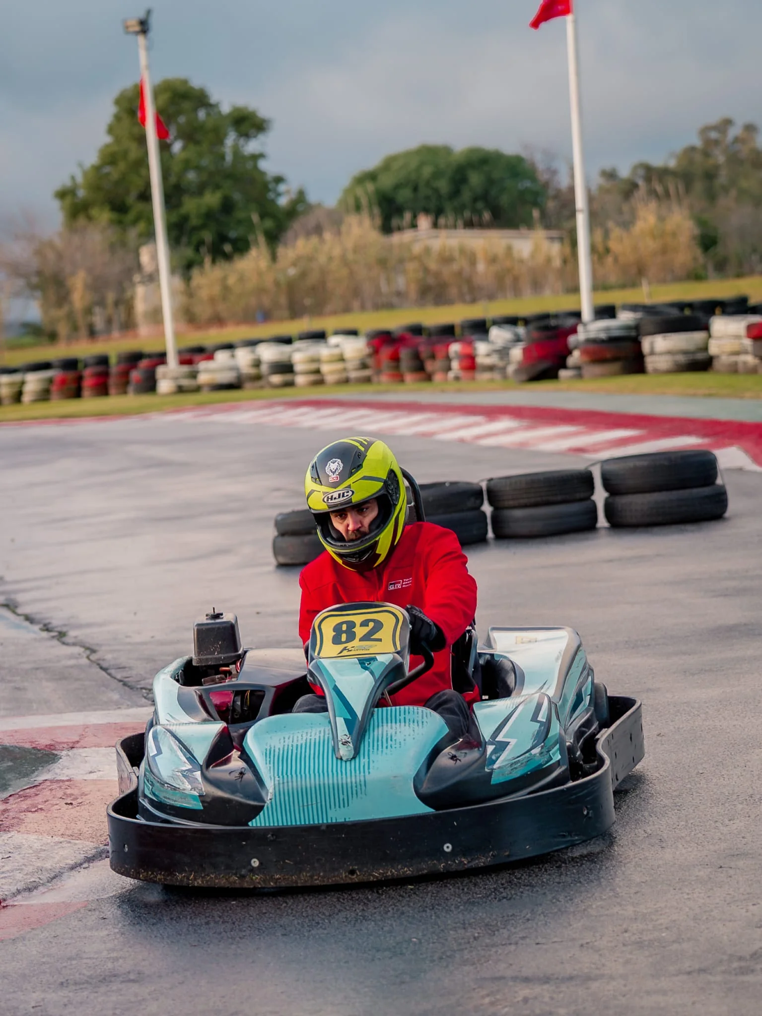 Marko Machado al volante del kart 82 en la pista de Karting 27 durante el Gran Premio MT